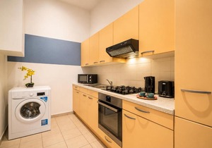 Apartment for 4 with Kitchen near Naschmarkt & U4 Metro