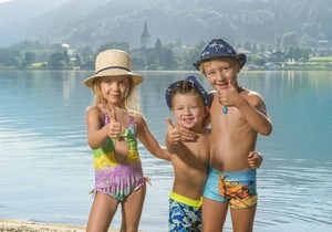 Haus am Wald * Apartments with pool * Child-friendly * Bathing beach * Faaker See *