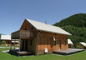 Wooden Chalet in Styria by the Lake