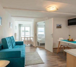 Alpine Hostel 