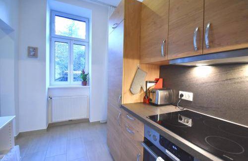 Schottenfeld Apartment | 80 m² Apartment ∙ 3 bedrooms ∙ 8 guests