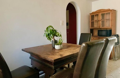 Favoriten Apartment | 110m2 Stylish 4 Bedroom Apartment