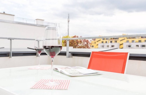 Erdberg Apartment | 2 Bedroom with Free Car Parking and within 9 min. by metro to city center #5of10