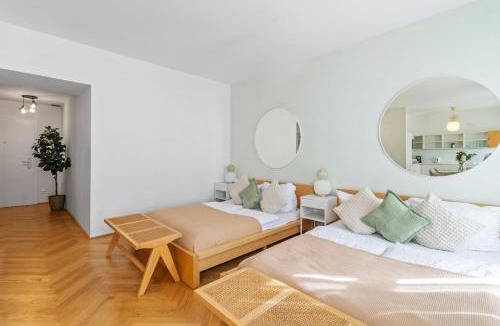 Favoriten Apartment | 3 Min to metro - 2BR - Fast access to Stephansdom