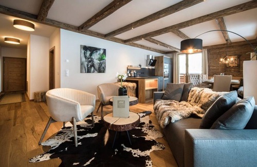 Warth Apartment | 5-9 person chalet - Lux Alp Chalet
