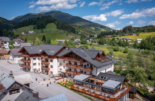Russbach am Pass Gschuett Apartment | 6 (+2) Family Suite Deluxe (FR) - Apart- /Wellnesshotel Dachsteinresort