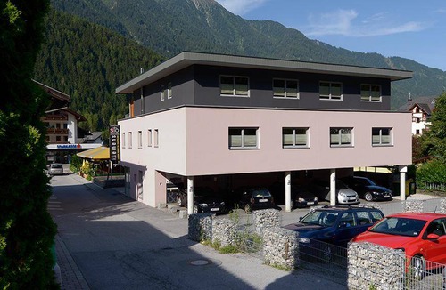 Oetz Apartment | 75 m² Apartment ∙ 2 bedrooms ∙ 6 guests