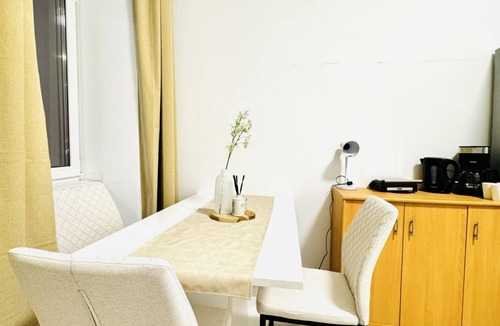 Ottakring Apartment | Affordable Studio Apt. w/Kitchen 7-Min Ottakring