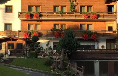 Laehn House | Alpenhof "alt Lähn"