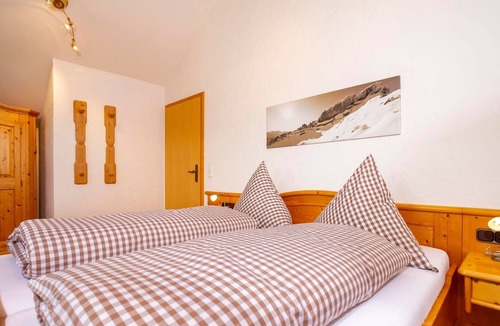 Mittelberg Apartment | Apartment / 1 bedroom / shower, WC, Top 4 - Ferienwohnungen Huber