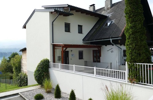 Egg am Faaker See Apartment | Apartment am Faaker See Langhans - Apartment