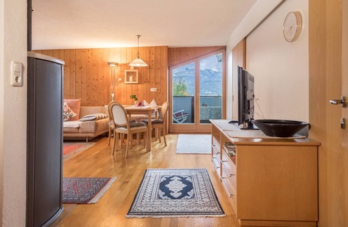 Grossdorf Apartment | Apartment 'Försterhaus Wohnung Dachgeschoss' with Mountain View, Shared Garden and Wi-Fi