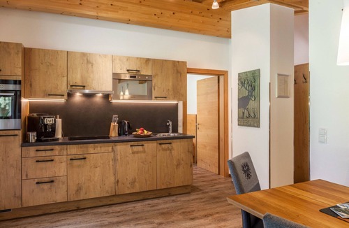 Madseit Apartment | Apartment 'Haus Marchegg - Steinbock' with Mountain Views