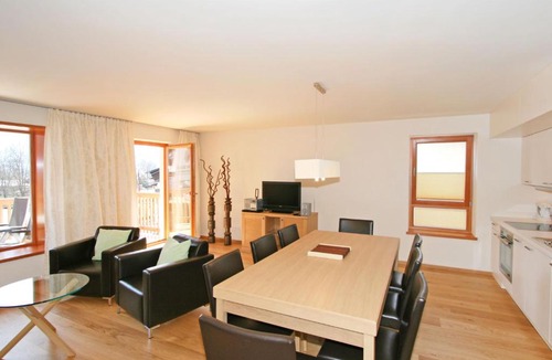 Thumersbach Apartment | Apartment Haus Sonne by Interhome