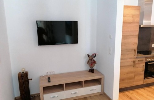 Sonnenberg Apartment | Apartment 'Holaus' with Shared Garden and Wi-Fi