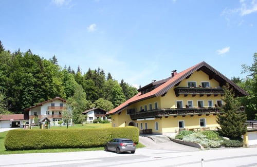 Krispl Apartment | Apartment in Krispl near Ski Slopes