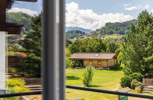 Doebriach Apartment | Apartment 'Kuhglocken' with Mountain View, Shared Garden and Wi-Fi