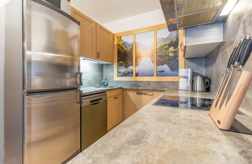 Schladming Apartment | Apartment 'Schladming Planai Mitte' with Mountain View, Private Terrace and Wi-Fi