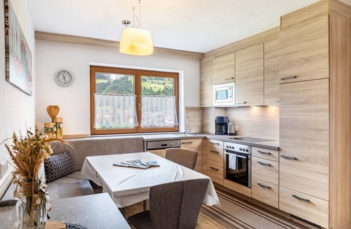Ried im Zillertal Apartment | Apartment Viktoria – Mountain Views, Terrace and Accessible Comfort