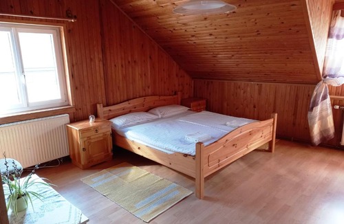 Rohr im Gebirge Apartment | Apartment Weintraube