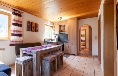 Finkenberg Apartment | Apartment with garden near hiking trails