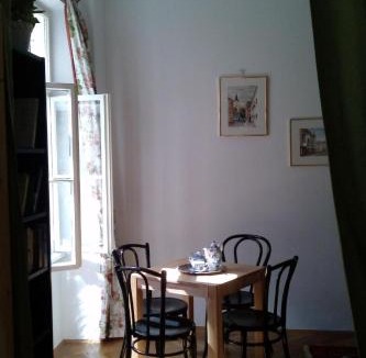 Hernals Apartment | Apartment Wohnung in Hernals mit Garten- und Strassenblick by Interhome