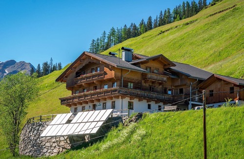 Innervillgraten Apartment | Apartmenthaus Gutwenger in Innervillgraten by Interhome
