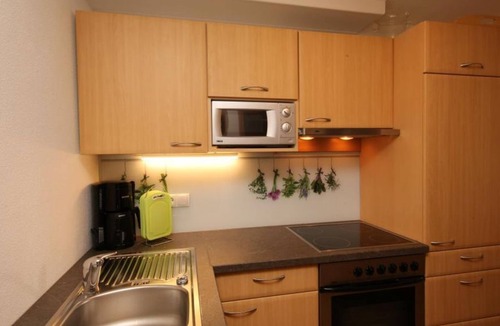 Schildlehen Bed & Breakfast | App. 8 - Wohn-/schlafraum, Dusche, WC - Hotel Appartement Hochkönig