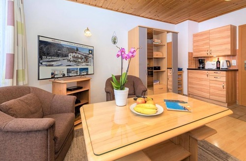 Maishofen Apartment | Appartement Nr. 2 mit Balkon Seeseite - Appartements Haus Sonnenschein