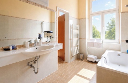 Funfhaus Hotel | Artsy Boutique Studio, 57 m², Art Nouveau hotel, ideal for extended stays