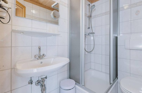 Leogang House | As Kuchegascht'l double room with shower, WC and - Maurerbauer
