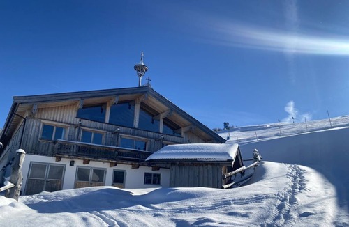 Soell Apartment | Au Hochalm - Chalet Au Hochalm - hut, shower, WC