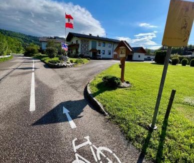 Schoerfling am Attersee Apartment | BacherlHouse - Apt Schönbach