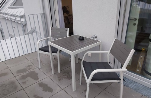 Kaisermuhlen House | Balcony/Modern close to United Nations/Donau City