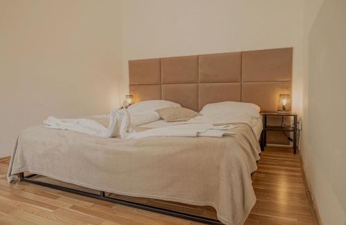 Rudolfsheim-Funfhaus Apartment | Beautiful 1BR Apt in Prime Central Location