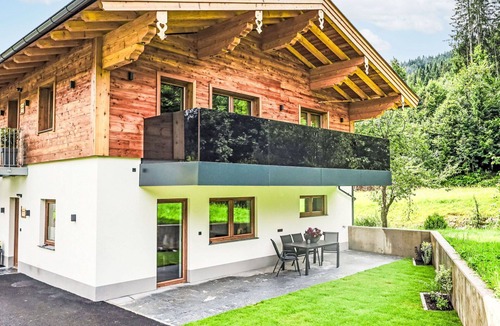 Leogang Apartment | Beautiful apartment for 4 people with WIFI, TV, terrace, pets allowed and panoramic view