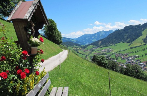 Sonnenberg Villa | Beautiful villa for 2 guests with TV, balcony and parking