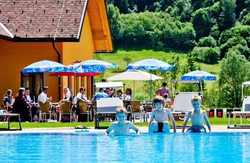 Sankt Peter am Kammersberg House | Bella Austria Vacation Park: "Mars" Mobile Home for 6 People