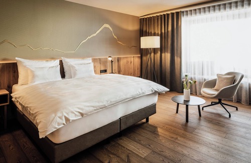 Warth Hotel | Berghotel Kleiner Biber