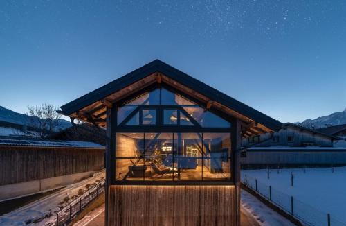 Mils Ski Chalet | Black Diamond Chalet