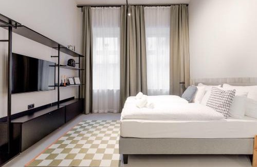 Wieden Apartment | Boutique Design Studios in Vienna Center, Walk to Karlsplatz, Opera