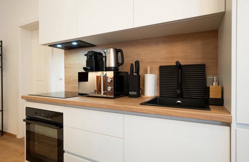 Funfhaus Apartment | Bright, modern and central flat with a terrace