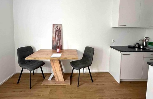 Simmering Apartment | Budget Apartment in Vienna – Bright & Quiet