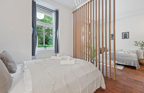 Neulerchenfeld Apartment | Central & Peaceful Apartment with Terrace