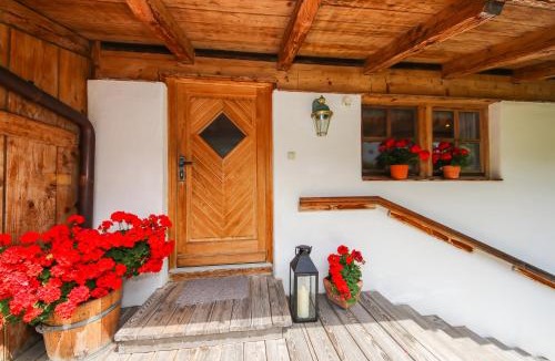 Rain Ski Chalet | Chalet Eder