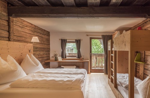 Gries Ski Chalet | Chalet "Wolfbachgut" – Exclusive Retreat with Panoramic Mountain Views