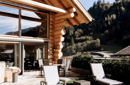 Grossarl Ski Chalet | Chalet "Zwoasom" with Mountain View, Private Terrace & Wi-Fi
