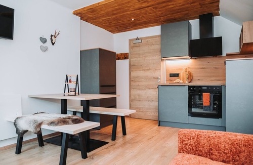Sankt Michael im Lungau Apartment | Combi Double Apartment 'Bergsee' & 'Berggipfel' with Balcony, Three Bedrooms/Bathrooms