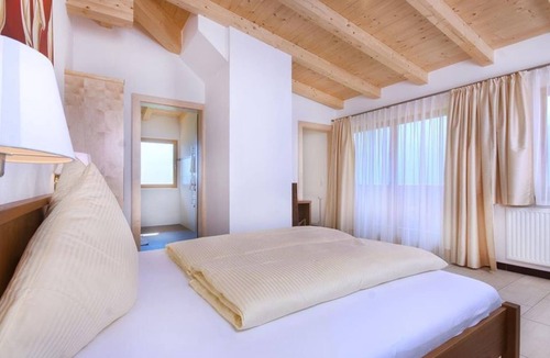 Krimml House | Comfort Double Room with Breakfast - Panoramahotel Burgeck