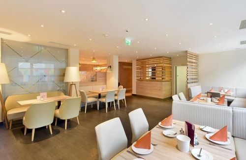 Loretto House | Comfort single room, non-refundable rate - Hotel Neutor